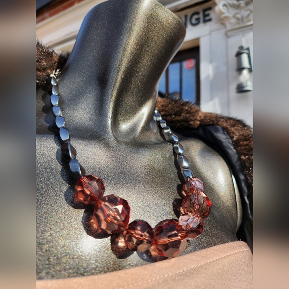 ✨️Faceted Purplish-Wine Glass and Hematite Beaded Necklace - Handcrafted - Picture 5 of 10